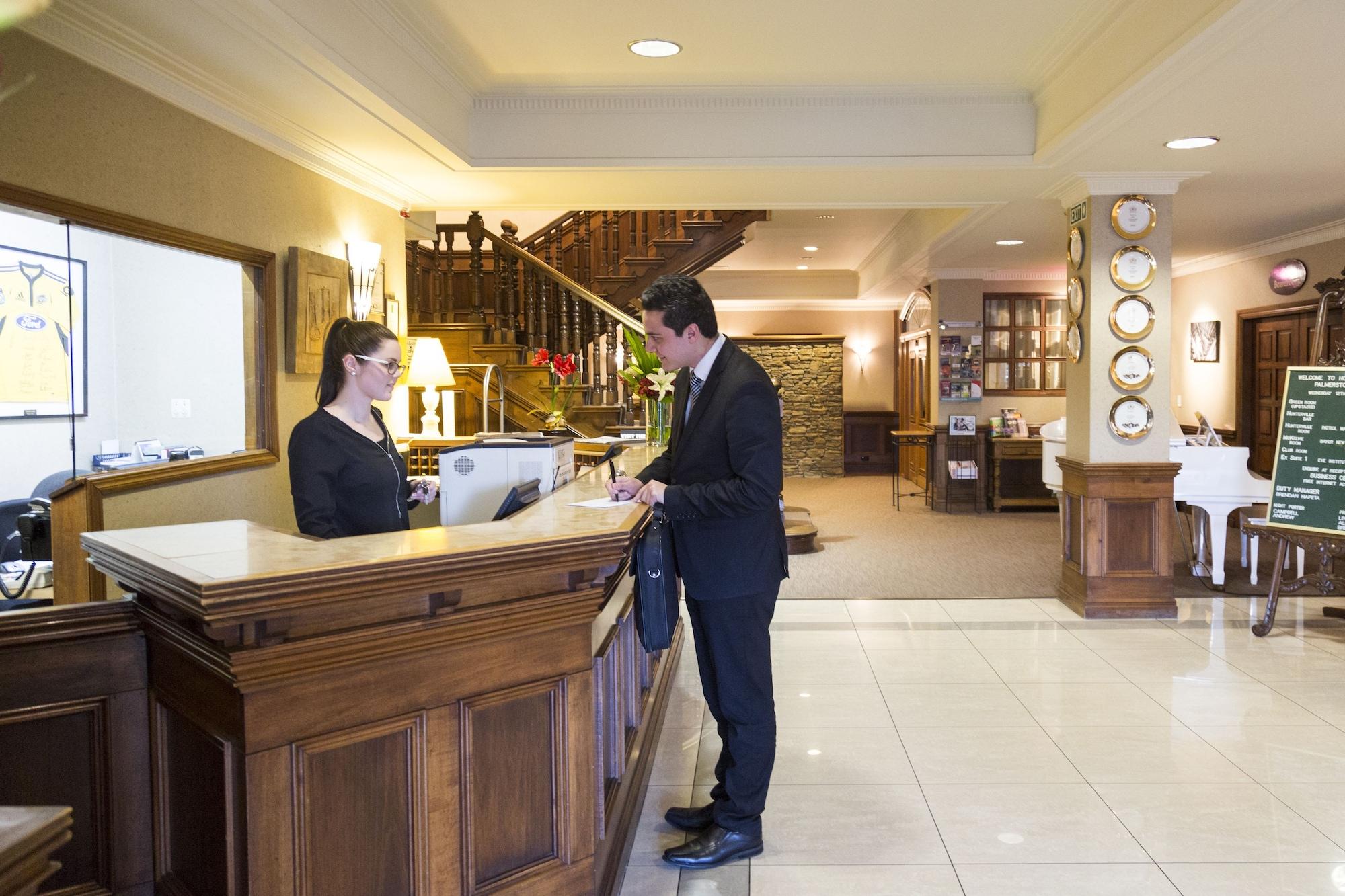Distinction Coachman Hotel, Palmerston North Exterior photo